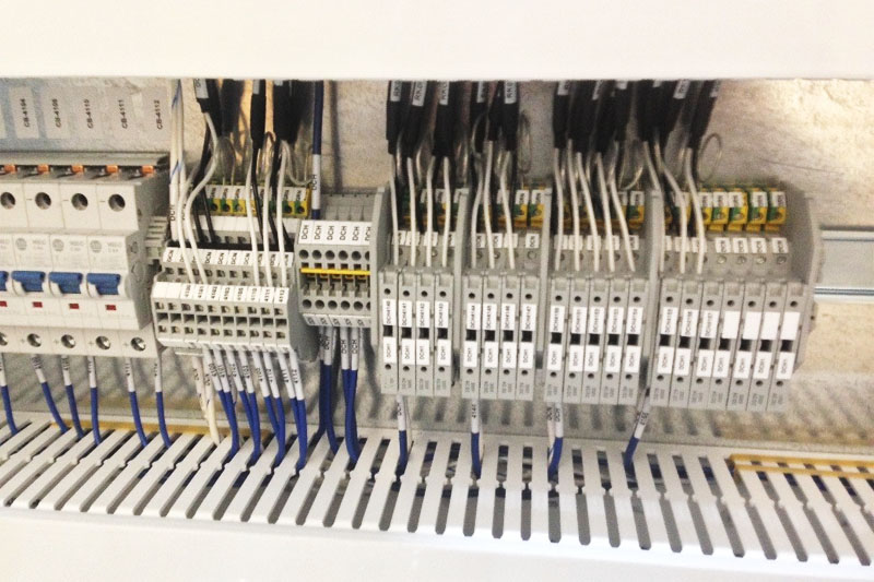 Para que serve o borne KEFA e por que é tão usado na automação Para que serve o borne KEFA e por que é tão usado na automação